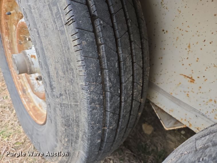 image for item DT5482 2006 WW enclosed cargo trailer