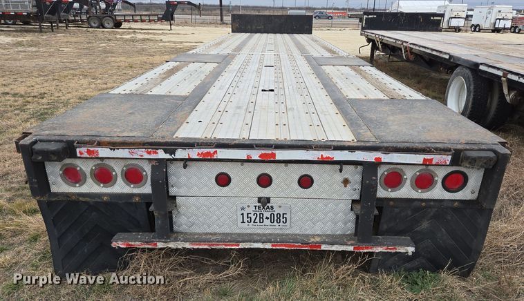 image for item DT5483 1997 Fontaine drop deck trailer