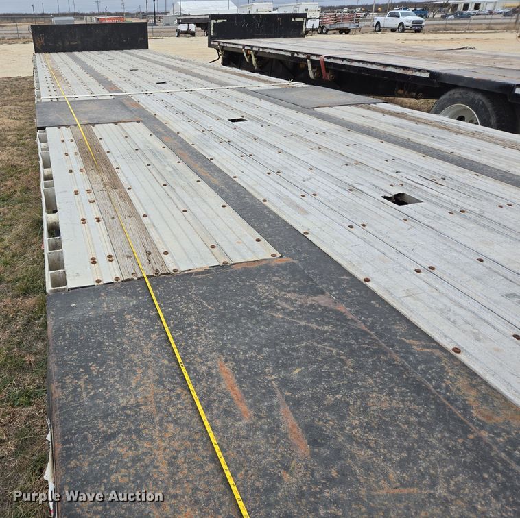 image for item DT5483 1997 Fontaine drop deck trailer