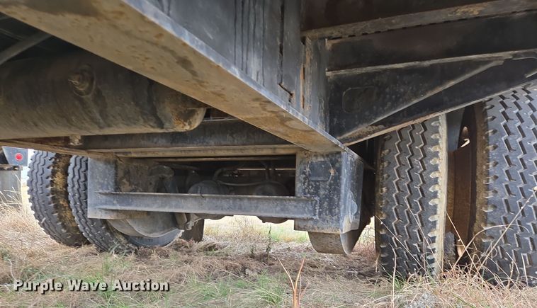 image for item DT5483 1997 Fontaine drop deck trailer