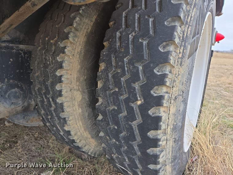 image for item DT5483 1997 Fontaine drop deck trailer