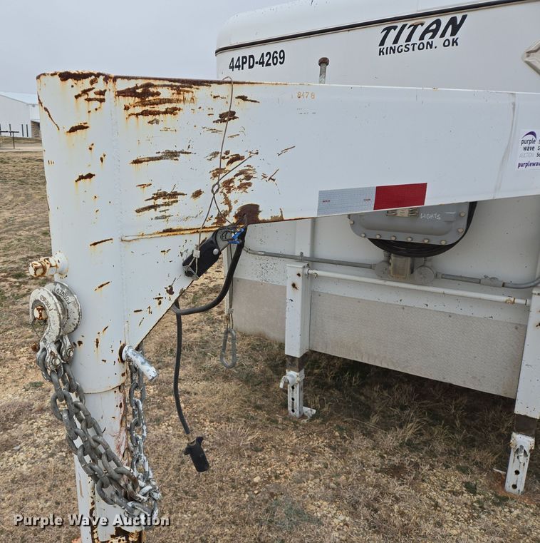 image for item DT5490 2015 Titan enclosed cargo trailer