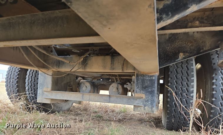 image for item DT5491 2000 Fontaine drop deck trailer