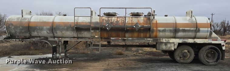 image for item DT5492 2009 Troxell acid tank trailer