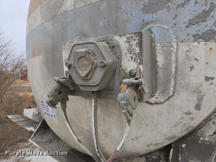 image for item DT5492 2009 Troxell acid tank trailer