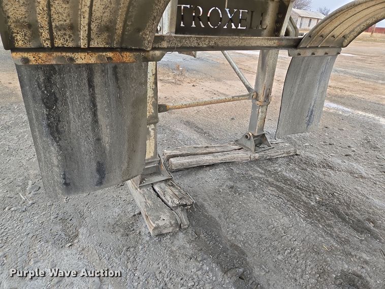 image for item DT5492 2009 Troxell acid tank trailer