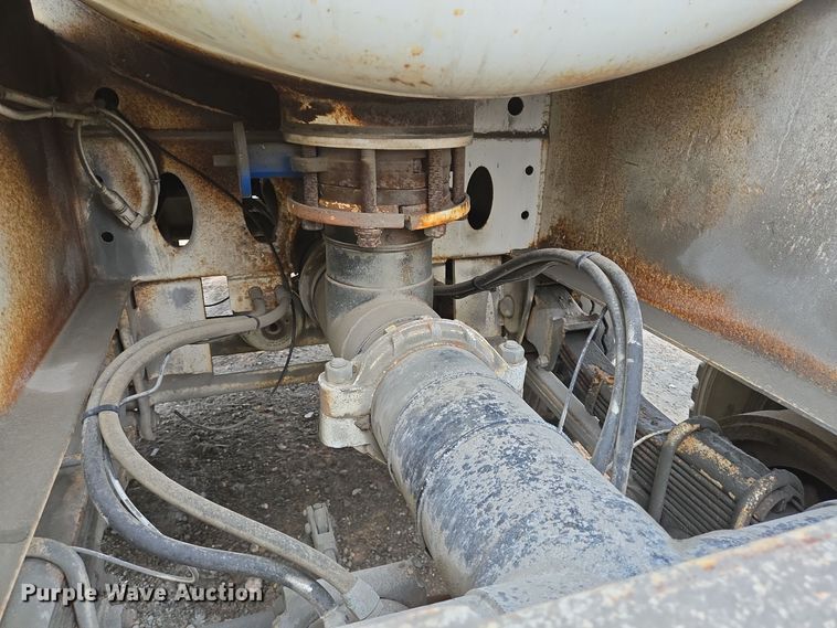 image for item DT5492 2009 Troxell acid tank trailer