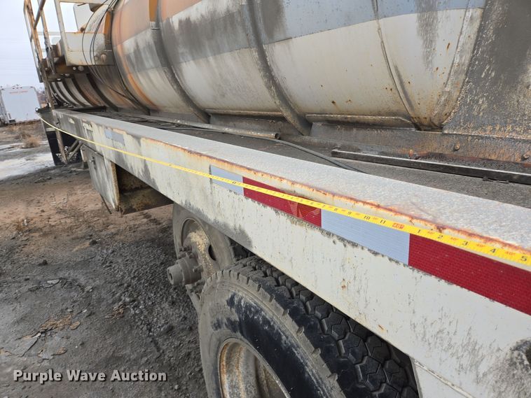 image for item DT5492 2009 Troxell acid tank trailer