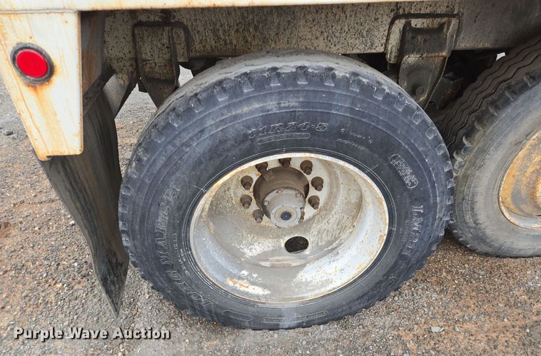 image for item DT5492 2009 Troxell acid tank trailer