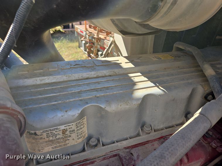 image for item EE0014 2009 Mack CHU613 semi truck