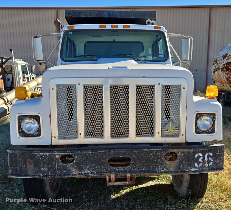 image for item EE0015 1996 International 2574 6X4 dump truck