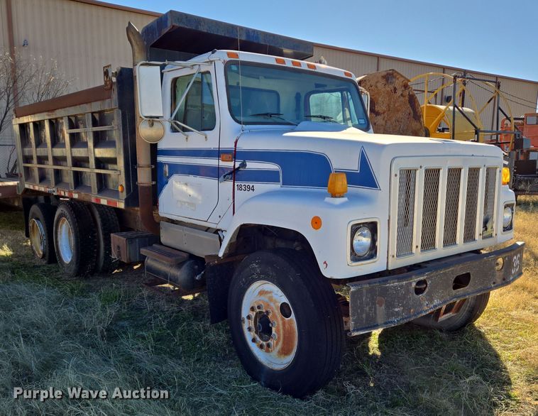 image for item EE0015 1996 International 2574 6X4 dump truck