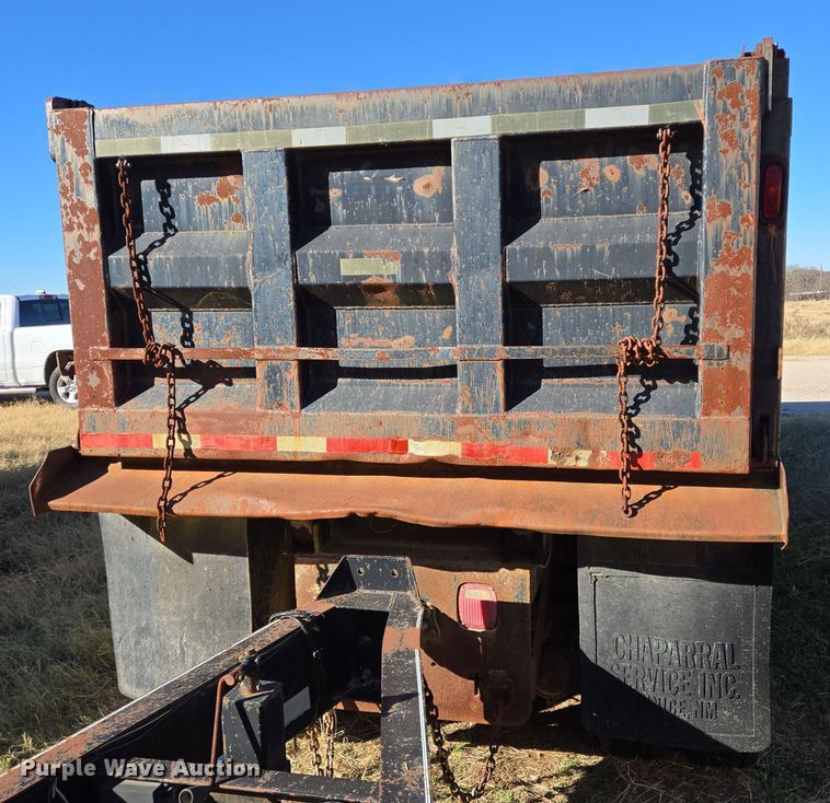 image for item EE0015 1996 International 2574 6X4 dump truck