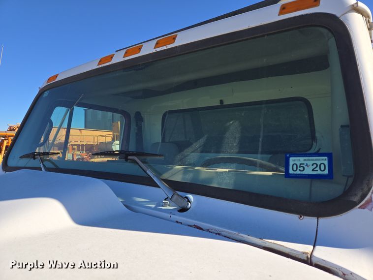 image for item EE0015 1996 International 2574 6X4 dump truck