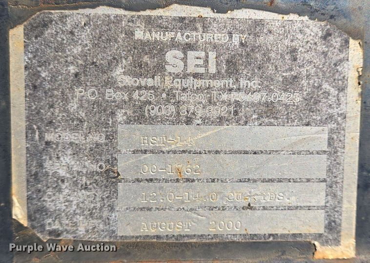 image for item EE0015 1996 International 2574 6X4 dump truck