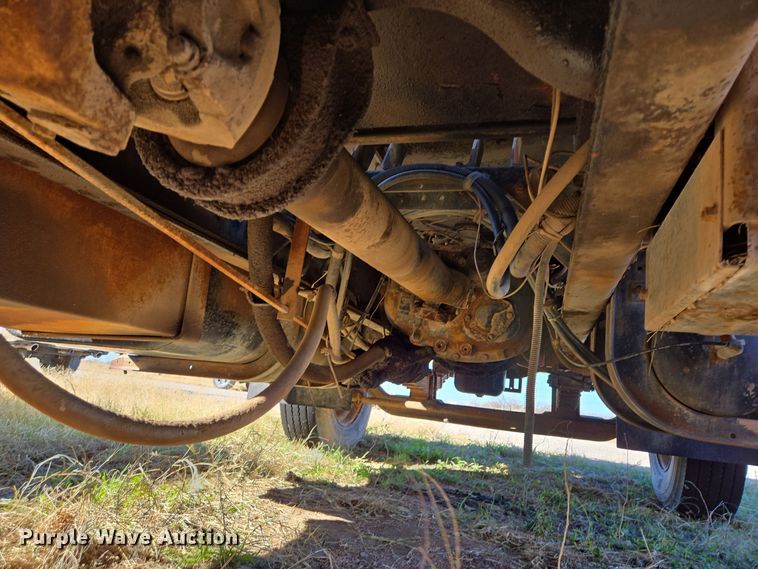 image for item EE0015 1996 International 2574 6X4 dump truck