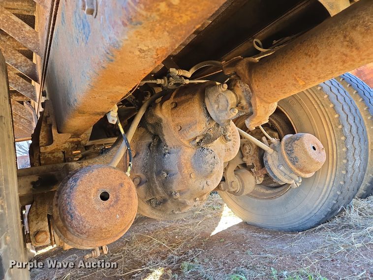 image for item EE0015 1996 International 2574 6X4 dump truck