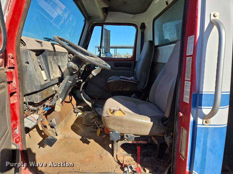 image for item EE0015 1996 International 2574 6X4 dump truck