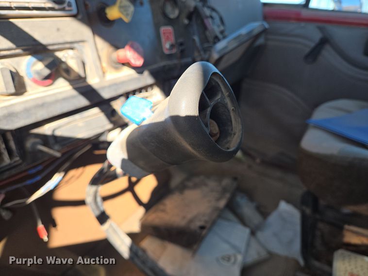 image for item EE0015 1996 International 2574 6X4 dump truck