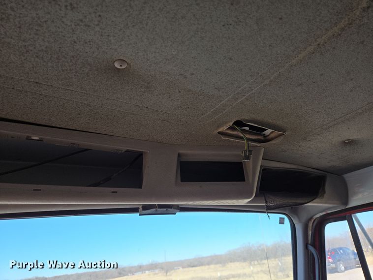 image for item EE0015 1996 International 2574 6X4 dump truck