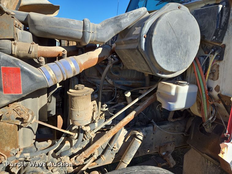 image for item EE0015 1996 International 2574 6X4 dump truck