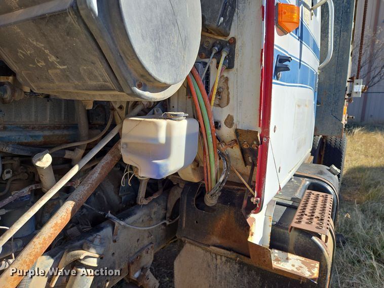 image for item EE0015 1996 International 2574 6X4 dump truck