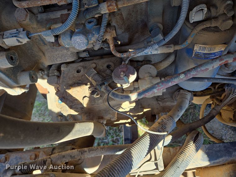 image for item EE0015 1996 International 2574 6X4 dump truck