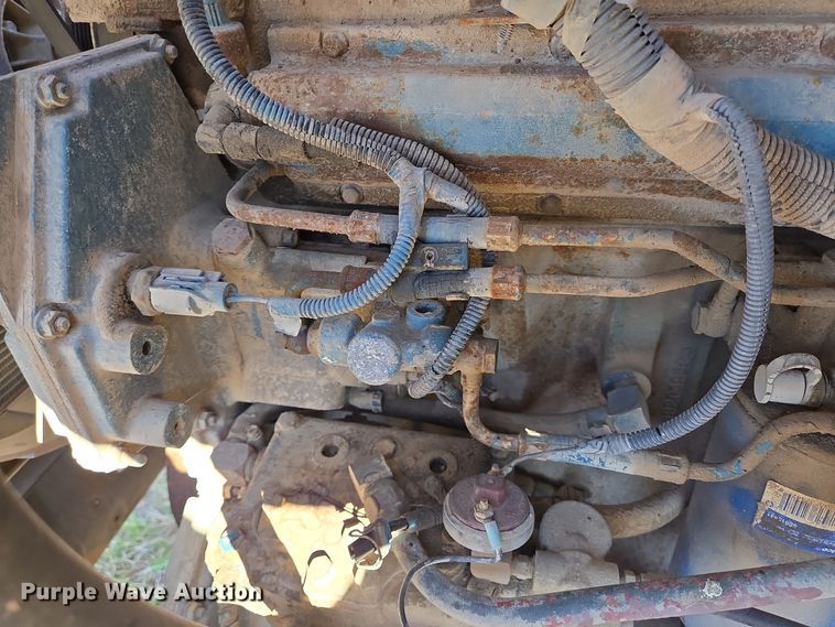 image for item EE0015 1996 International 2574 6X4 dump truck