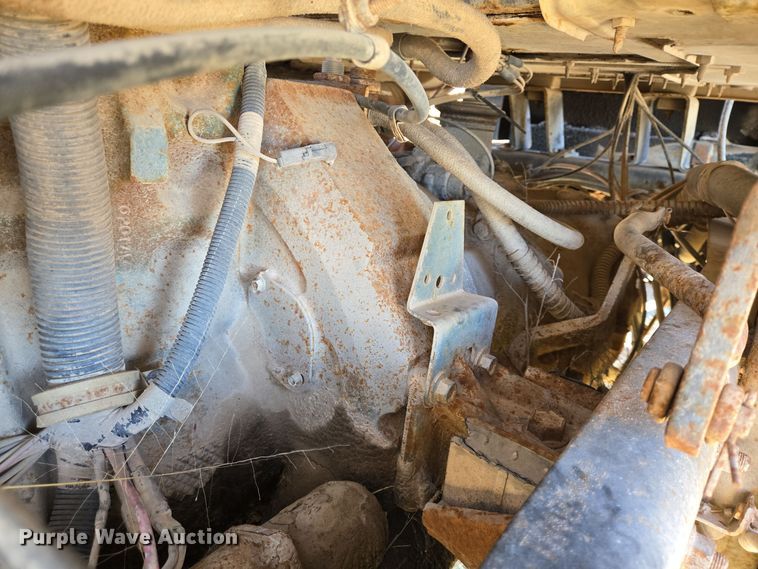 image for item EE0015 1996 International 2574 6X4 dump truck