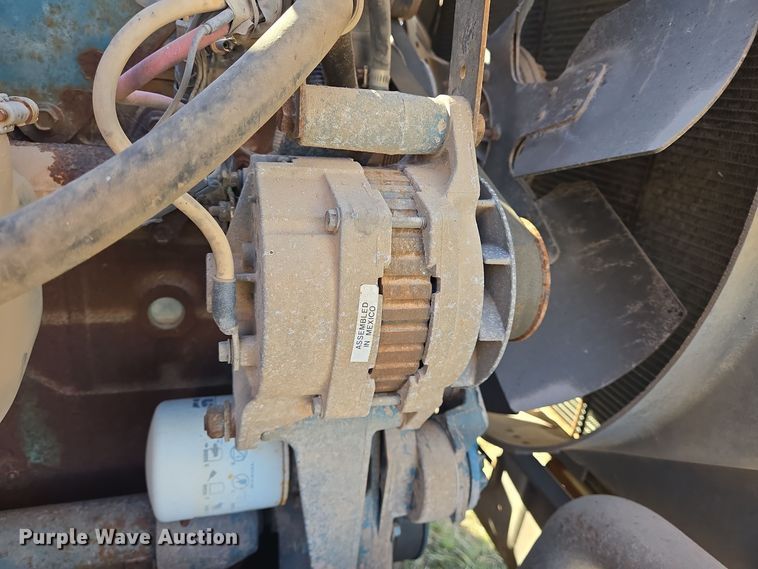 image for item EE0015 1996 International 2574 6X4 dump truck