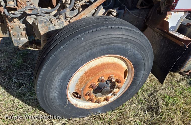 image for item EE0015 1996 International 2574 6X4 dump truck