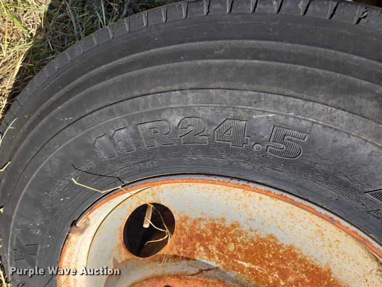 image for item EE0015 1996 International 2574 6X4 dump truck