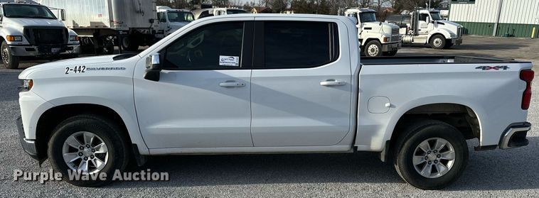 image for item DF8451 2019 Chevrolet Silverado 1500 Crew Cab pickup truck
