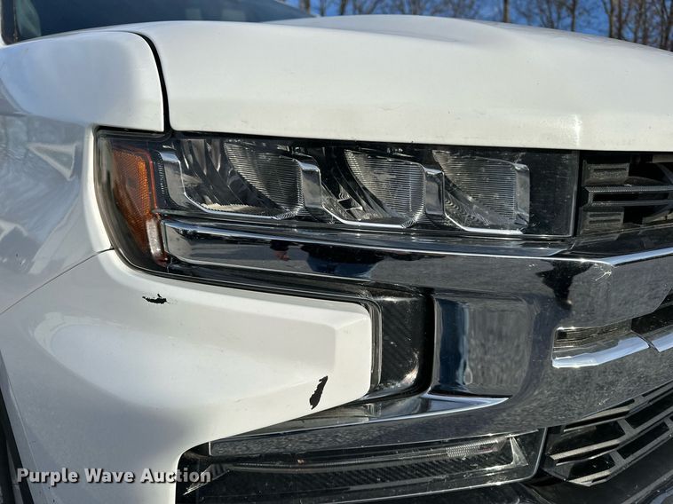 image for item DF8451 2019 Chevrolet Silverado 1500 Crew Cab pickup truck