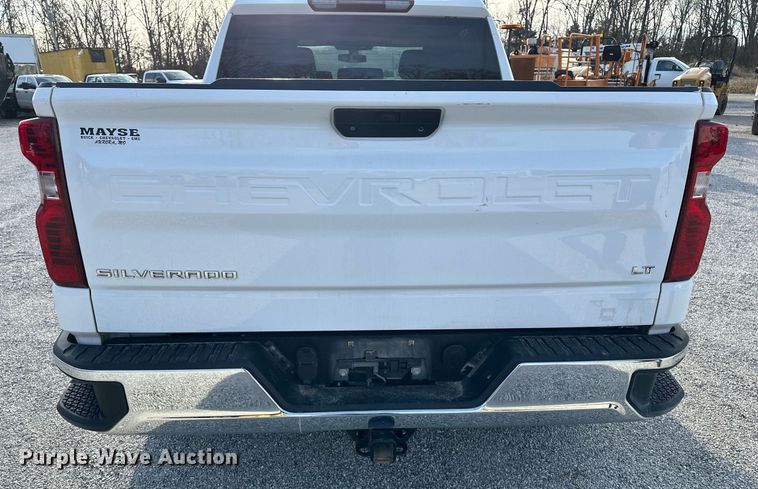 image for item DF8451 2019 Chevrolet Silverado 1500 Crew Cab pickup truck