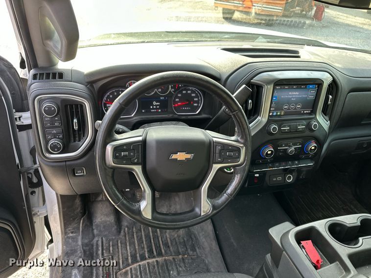 image for item DF8451 2019 Chevrolet Silverado 1500 Crew Cab pickup truck