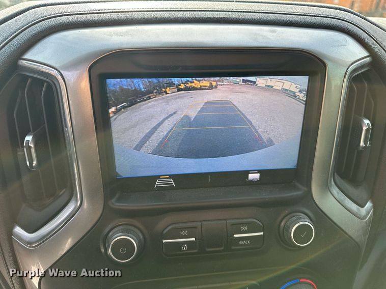 image for item DF8451 2019 Chevrolet Silverado 1500 Crew Cab pickup truck