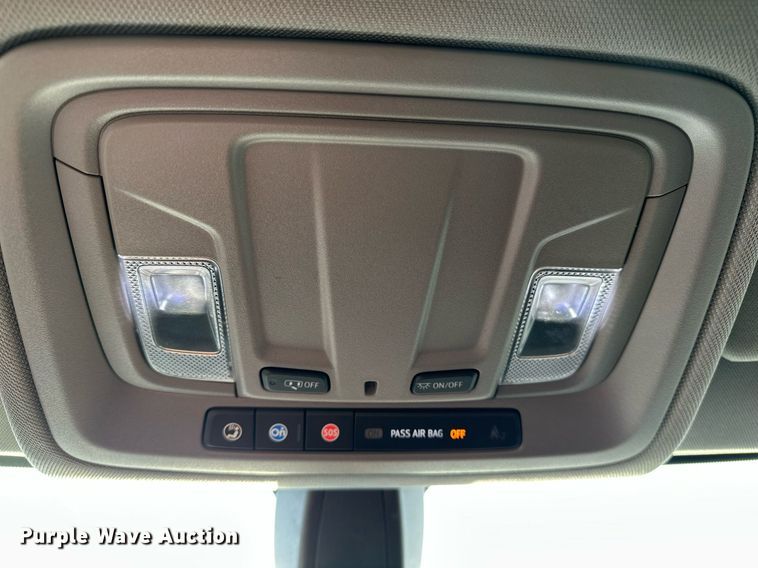 image for item DF8451 2019 Chevrolet Silverado 1500 Crew Cab pickup truck