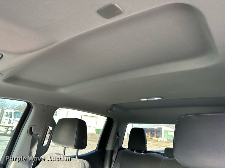 image for item DF8451 2019 Chevrolet Silverado 1500 Crew Cab pickup truck