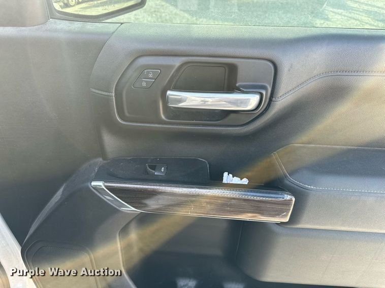 image for item DF8451 2019 Chevrolet Silverado 1500 Crew Cab pickup truck