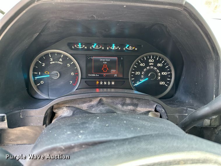 image for item DF8458 2019 Ford F150 SuperCab pickup truck