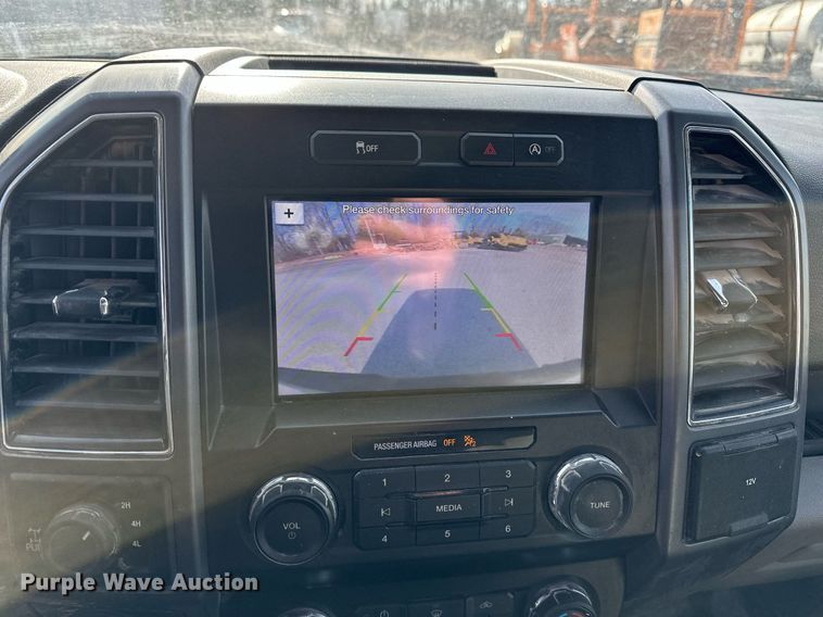 image for item DF8458 2019 Ford F150 SuperCab pickup truck