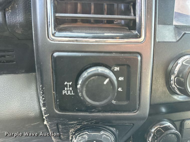 image for item DF8458 2019 Ford F150 SuperCab pickup truck