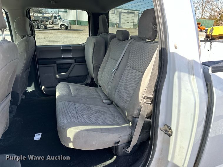 image for item DF8458 2019 Ford F150 SuperCab pickup truck