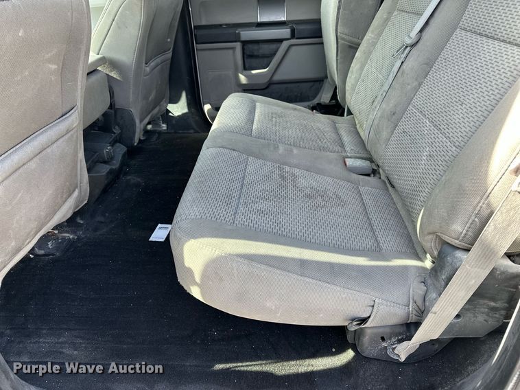 image for item DF8458 2019 Ford F150 SuperCab pickup truck