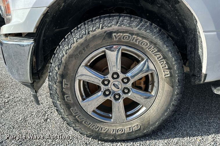 image for item DF8458 2019 Ford F150 SuperCab pickup truck