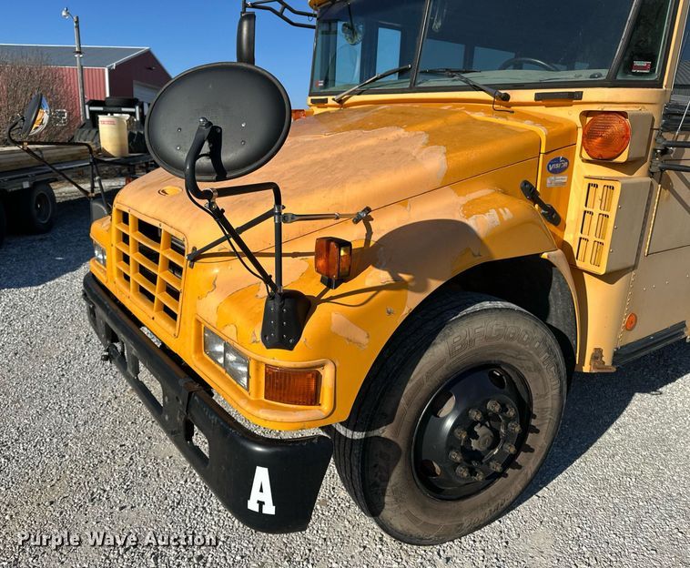 image for item DF8459 2005 Blue Bird Vision school bus