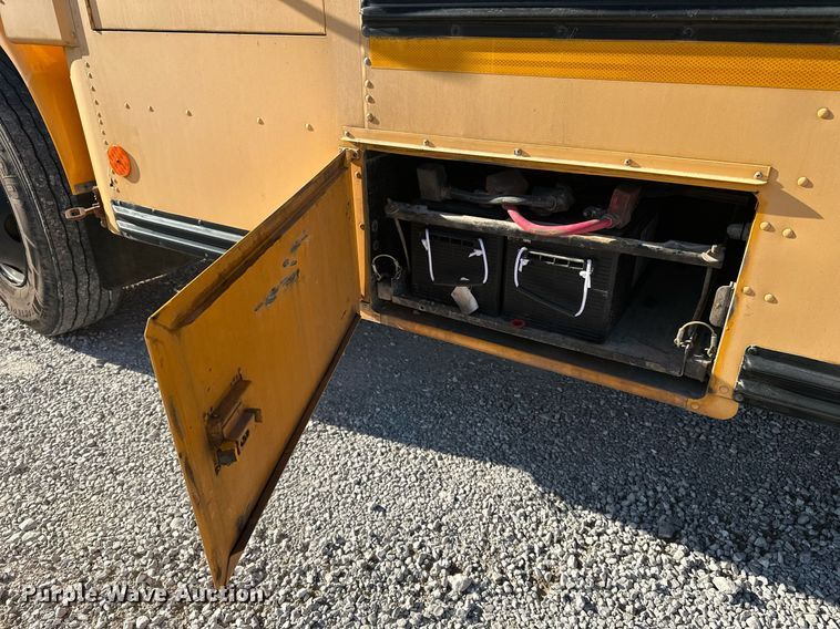 image for item DF8459 2005 Blue Bird Vision school bus