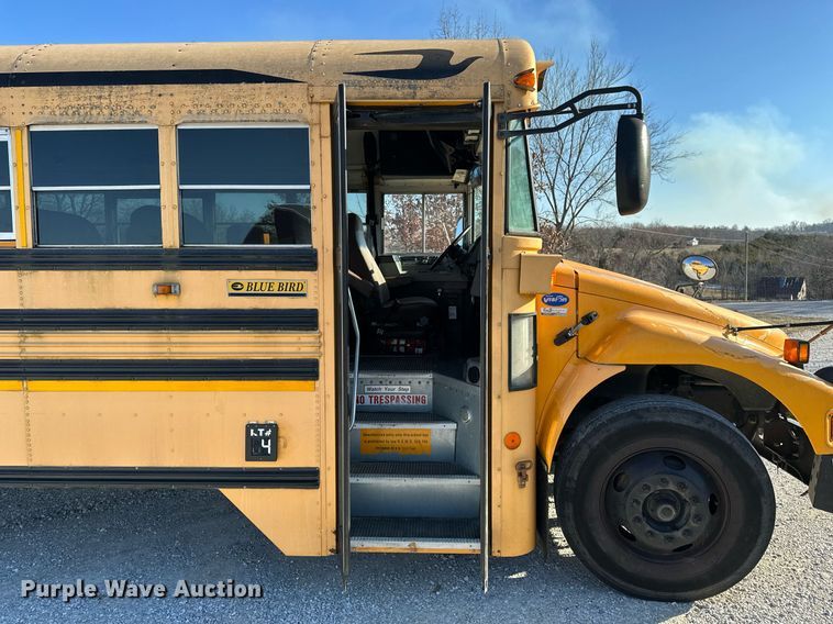 image for item DF8459 2005 Blue Bird Vision school bus