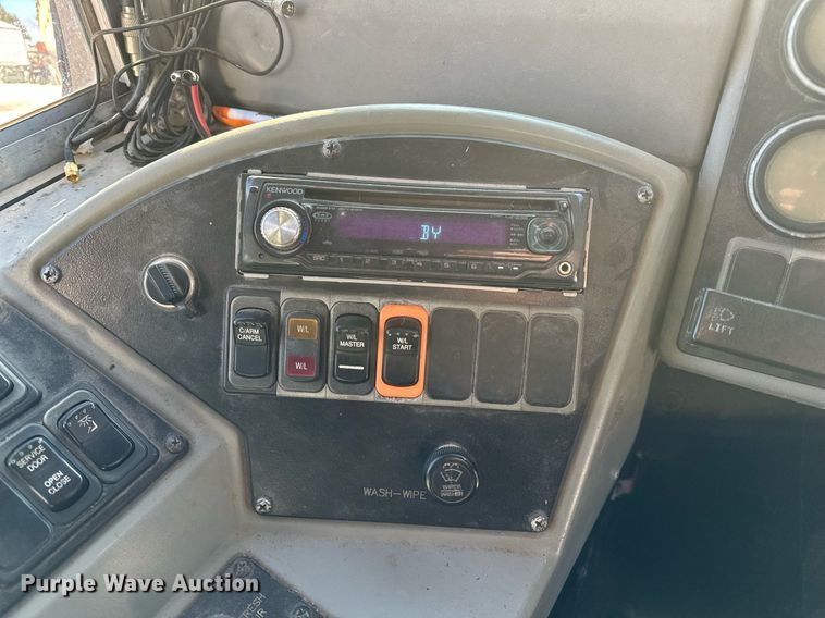 image for item DF8459 2005 Blue Bird Vision school bus